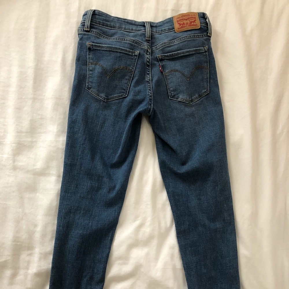 Levi’s 711 Skinny Jeans - Picture 3 of 4